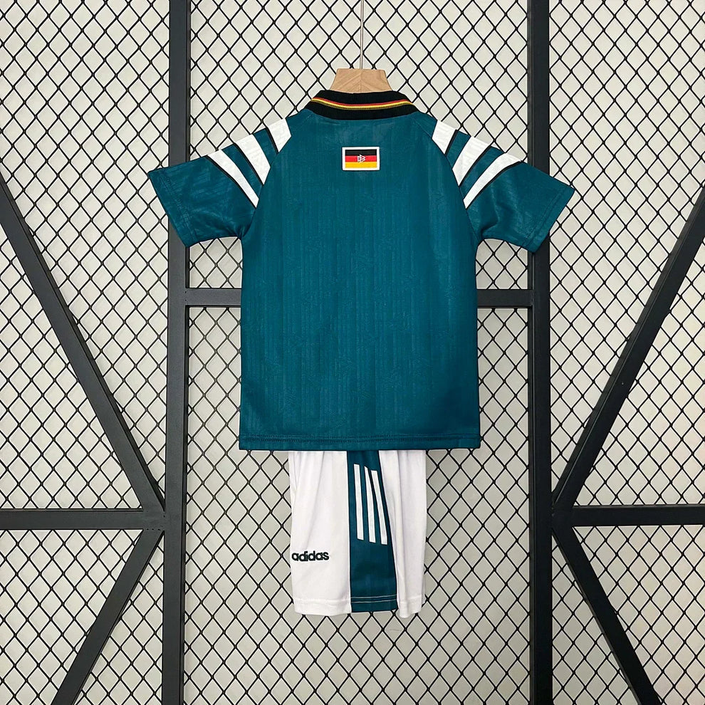 Conjunto Niños Alemania 1996 Visitante